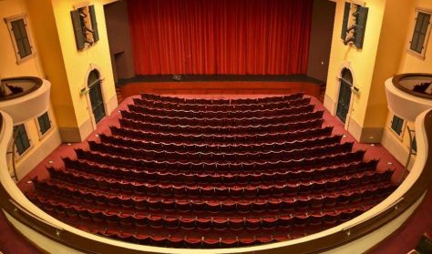 Πάρε θέση στην Πλατεία online