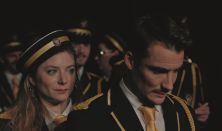 The Marching Band (En Fanfare)