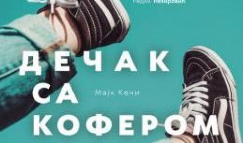DEČAK SA KOFEROM DEČAK SA KOFEROM
