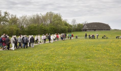 Rundvisning på Vikingeborgen Trelleborg Rundvisning på Vikingeborgen Trelleborg
